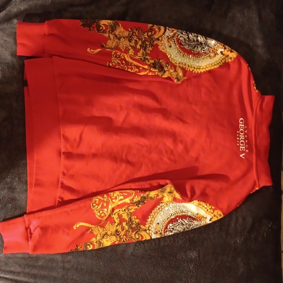 Avenue George V Paris red hoodie - Picture 2 of 2